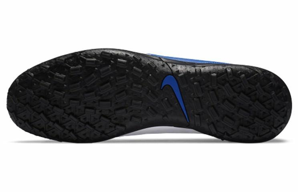 Кроссовки Nike Legend 8 Club Tf