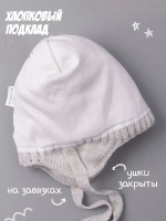 Шапка для девочки на завязках на осень