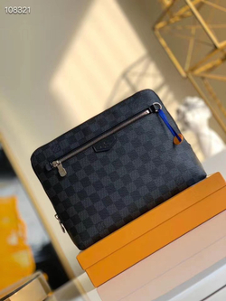Louis Vuitton Pouch
