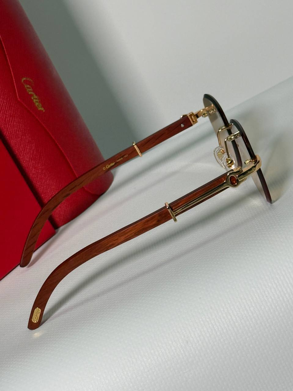 Солнцезащитные очки Cartier
