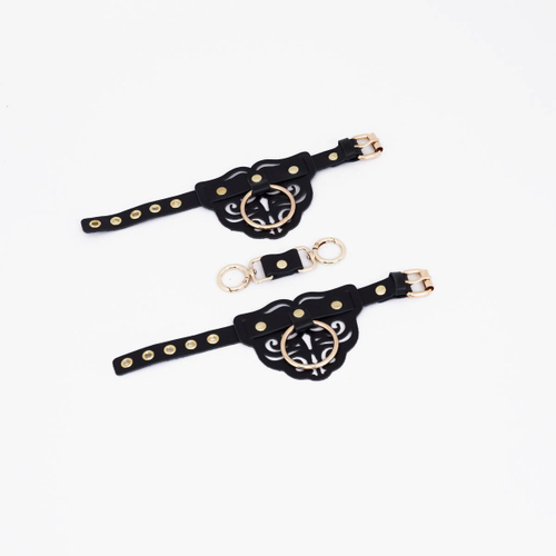 Черные наручники с золотистой фурнитурой