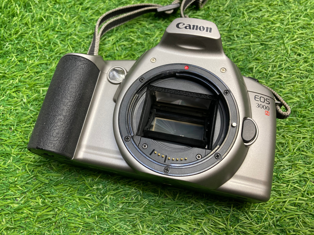 Canon EOS 3000N + 28-80mm 3.5-5.6 II