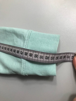 Толстовка Ostin с красивой вышивкой, маркировка S, визуально на 44 размер