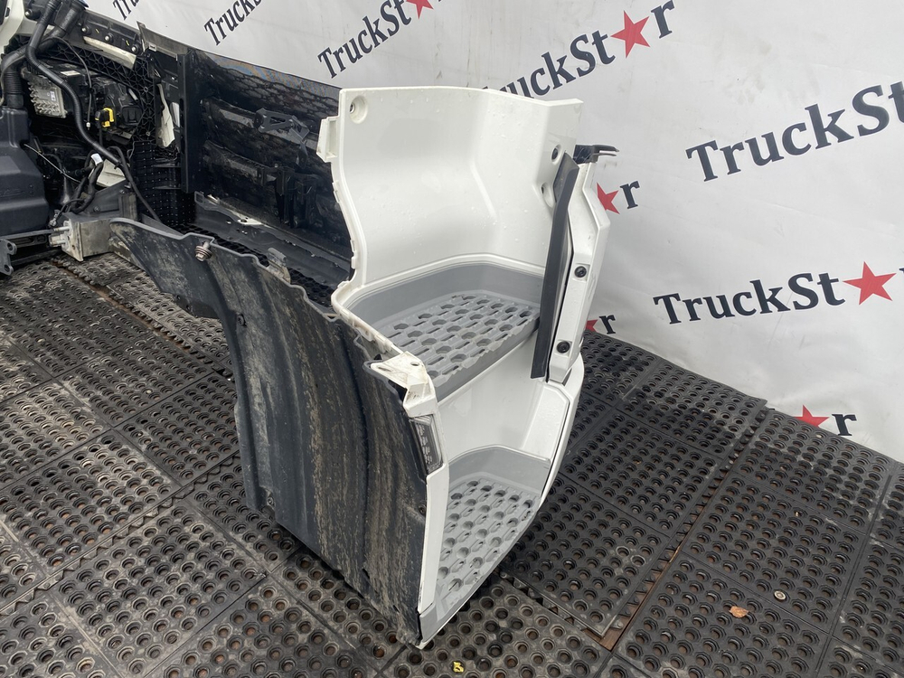 Бампер в сборе ноускат 2023г.