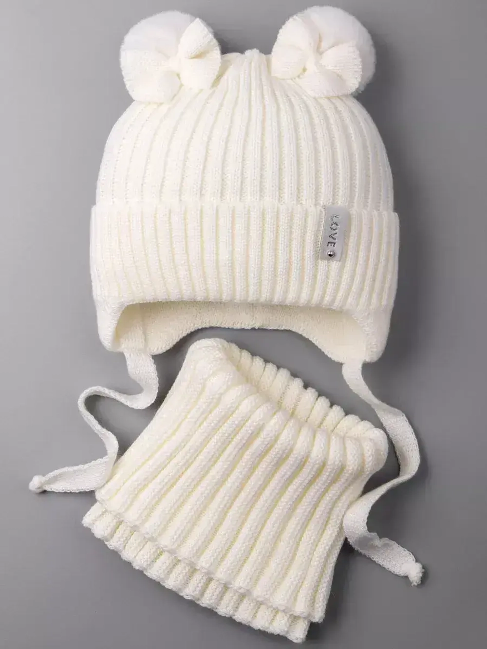 Шапка зимняя вязаная и снуд