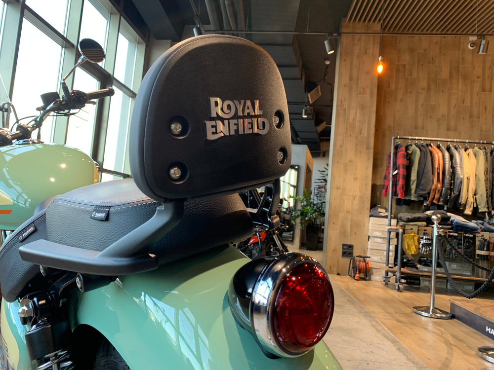 Royal Enfield Meteor 350 Aurora Green