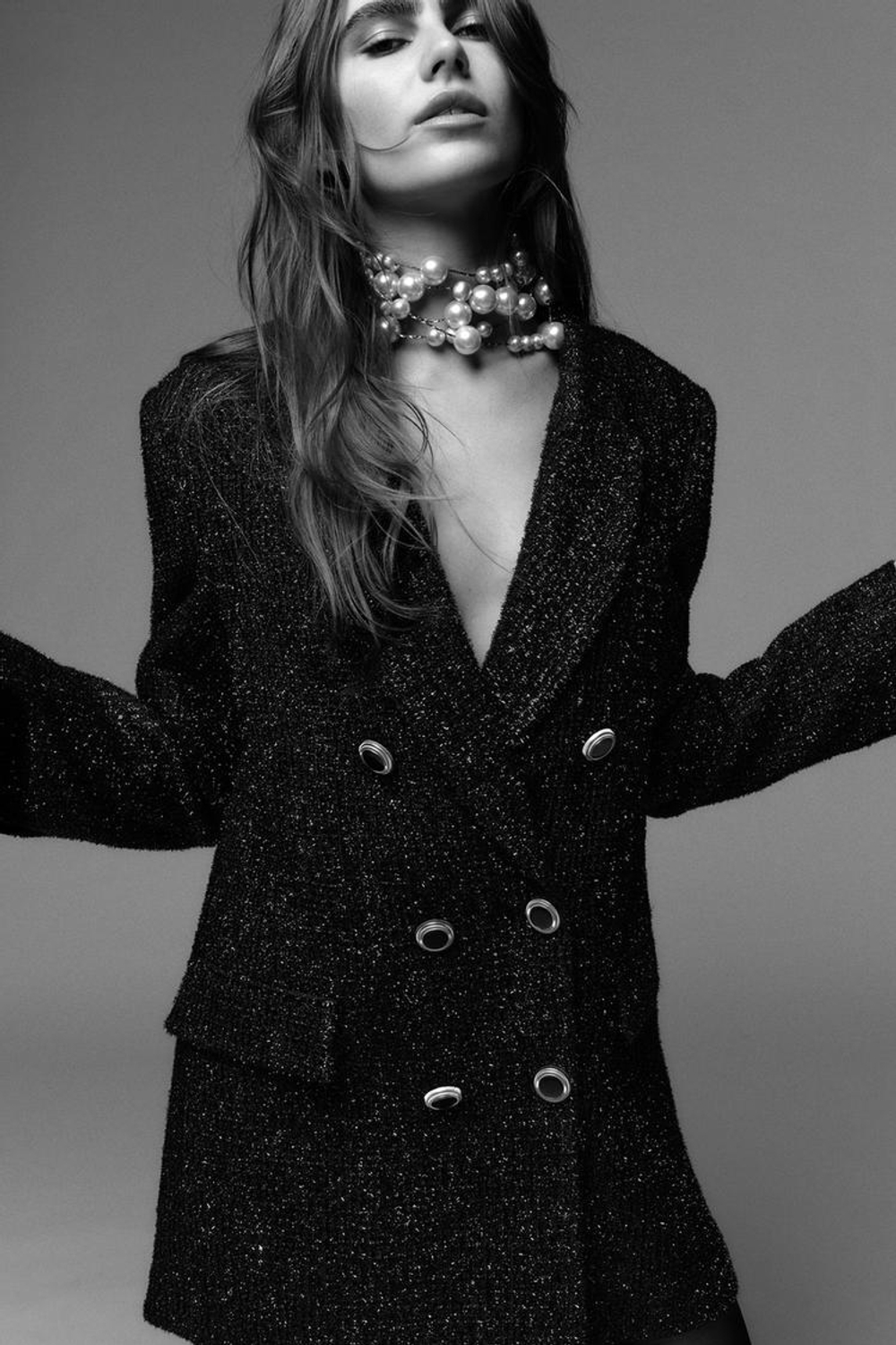 ZARA ДВУБОРТНЫЙ БЛЕЙЗЕР С МЕТАЛЛИЗИРОВАННОЙ НИТЬЮ, ЧЕРНЫЙ