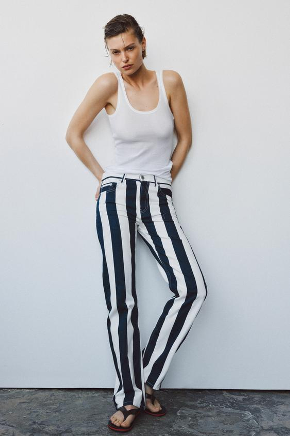 ZARA ДЖИНСЫ ПРЯМОГО КРОЯ В ПОЛОСКУ — ZW COLLECTION, БЕЛЫЙ/МОРСКОЙ СИНИЙ