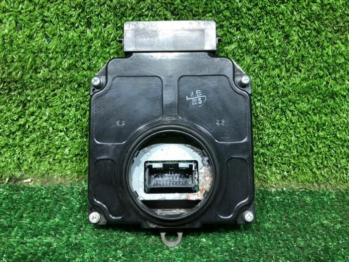 Блок управления фары левый Toyota Camry xv70 (2020-н.в.)