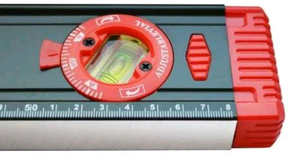 Уровень алюм 2глазка+1повор. магнитный+линейка Профи   60см  точность 1мм/м Монтажник  610600