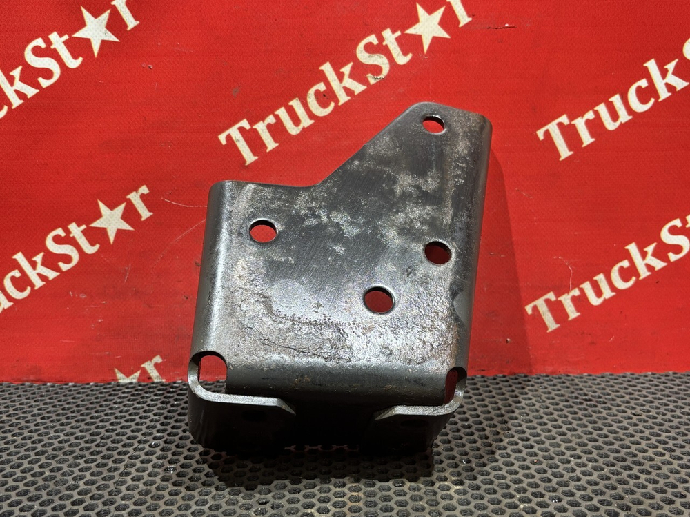 Кронштейн кабины задний правый