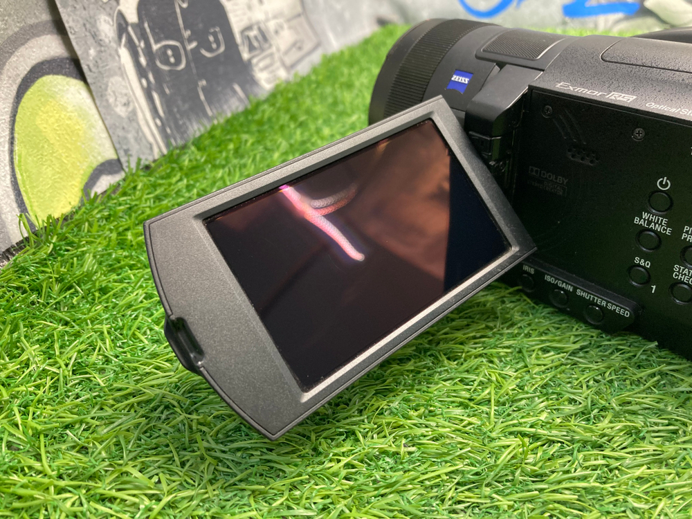 Sony FDR-AX700
