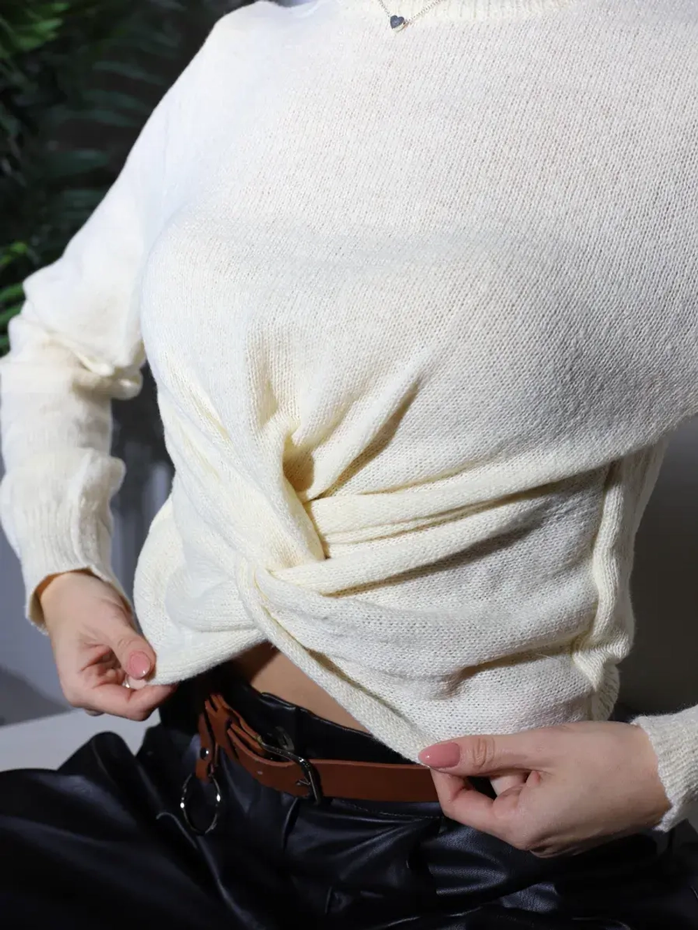 Джемпер укороченный с узлом