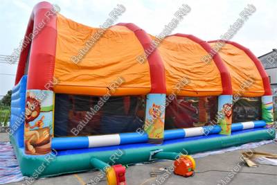 Надувной батут "Зверята с крышей 3" со скалодромом, 13*7*6 м