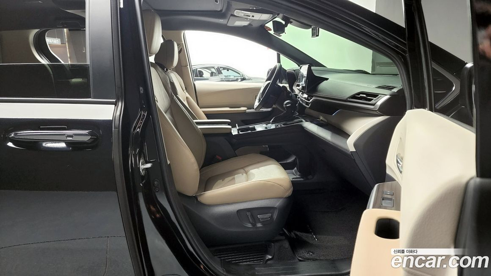 Toyota Sienna 4 Generation 2.5 Hybrid 2WD (02.2023)