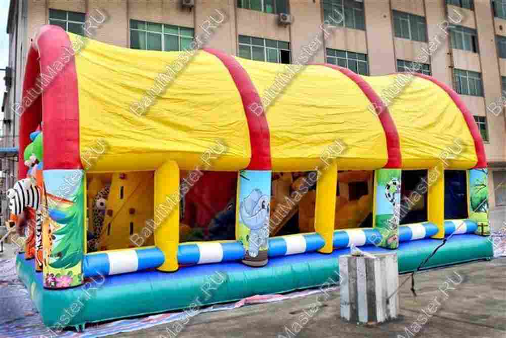 Надувной батут "Зверята с крышей 3" со скалодромом, 10*7*6 м
