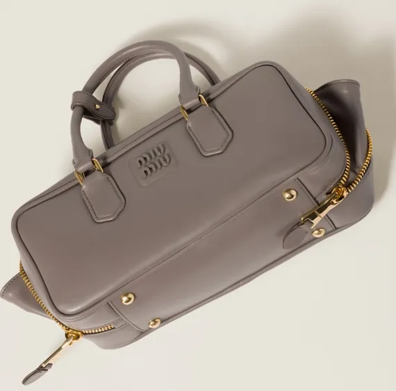 Кожаная сумка Miu Miu Arcadie Серый