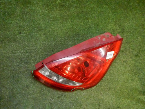 Фонарь правый Ford Fiesta Мк6 (2008-2013) хэтчбек