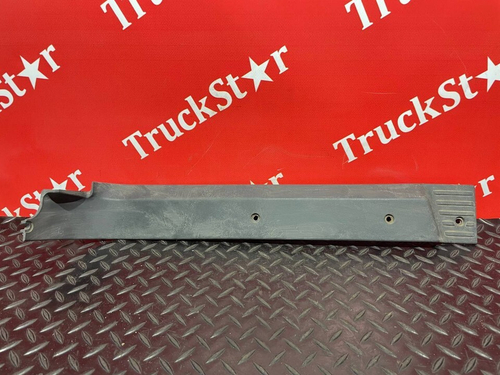 Накладка порога левая