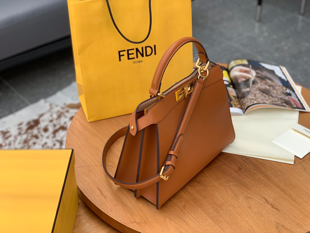 Fendi Peekaboo ISeeU Medium 33 cm