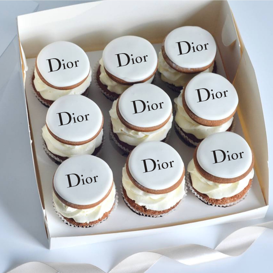 Капкейки с логотипом, упаковка на 9 шт, печать на прянике