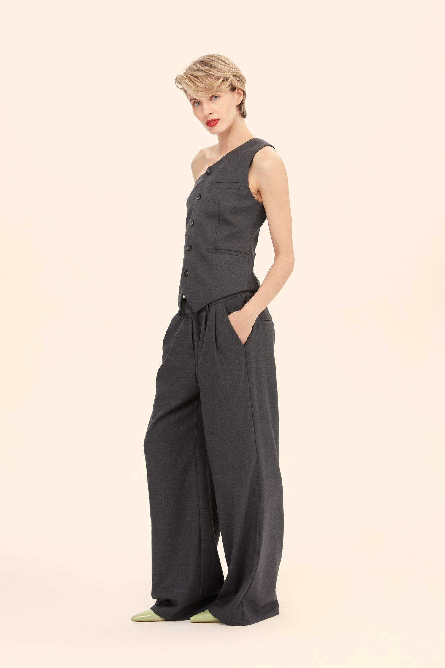 Жилет (Sexy Office Vibes), серый