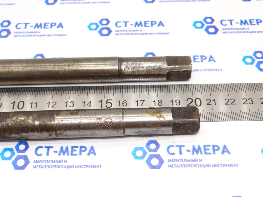 Метчик гаечный М18×2,5 L200 Р18