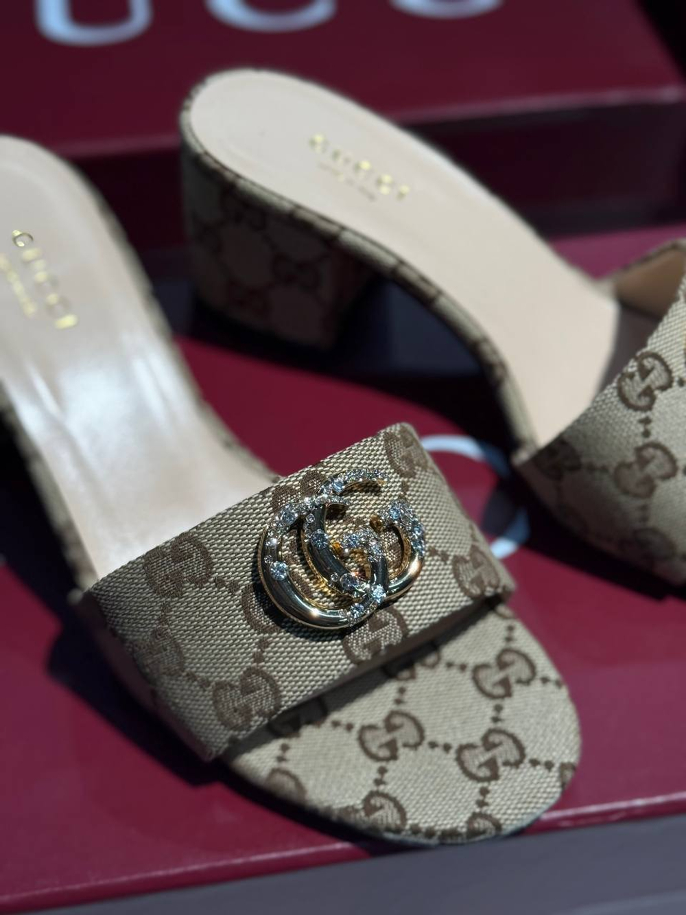 Босоножки Gucci