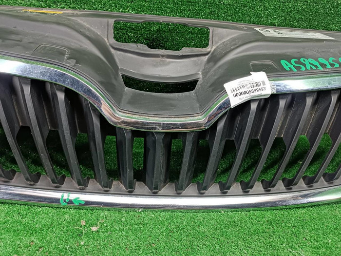 Решетка радиатора Skoda Rapid 1 (2012-2020)