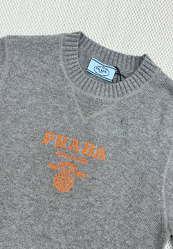 Свитер Prada