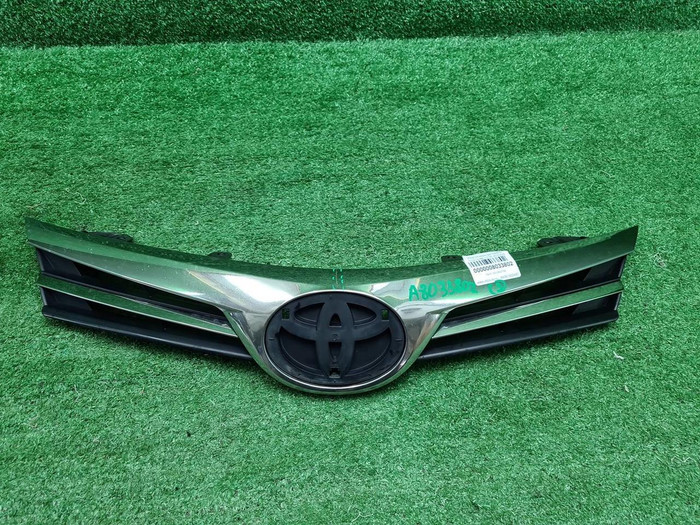 Решетка радиатора Toyota Corolla E160 (2015-2019)