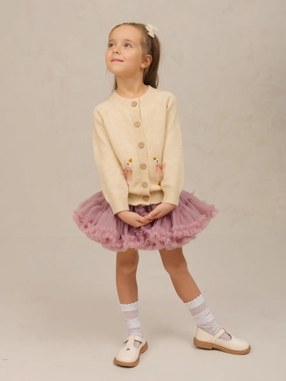 Кофта вязаная на пуговицах с вышивкой