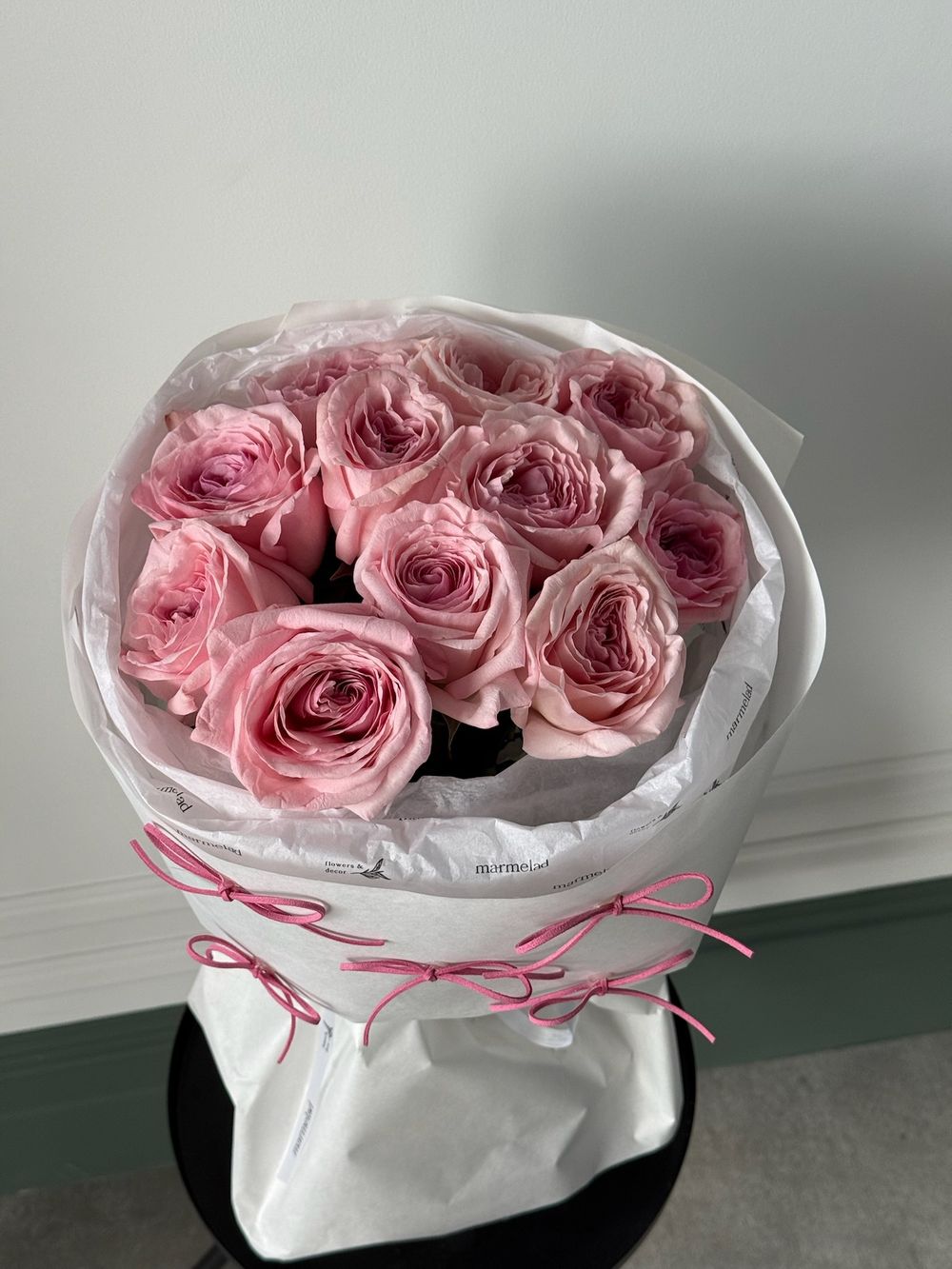 Букет из одноголовых пионовидных роз