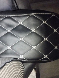 Чехол на штатный подлокотник Лада Веста (белая нить Бабочка)