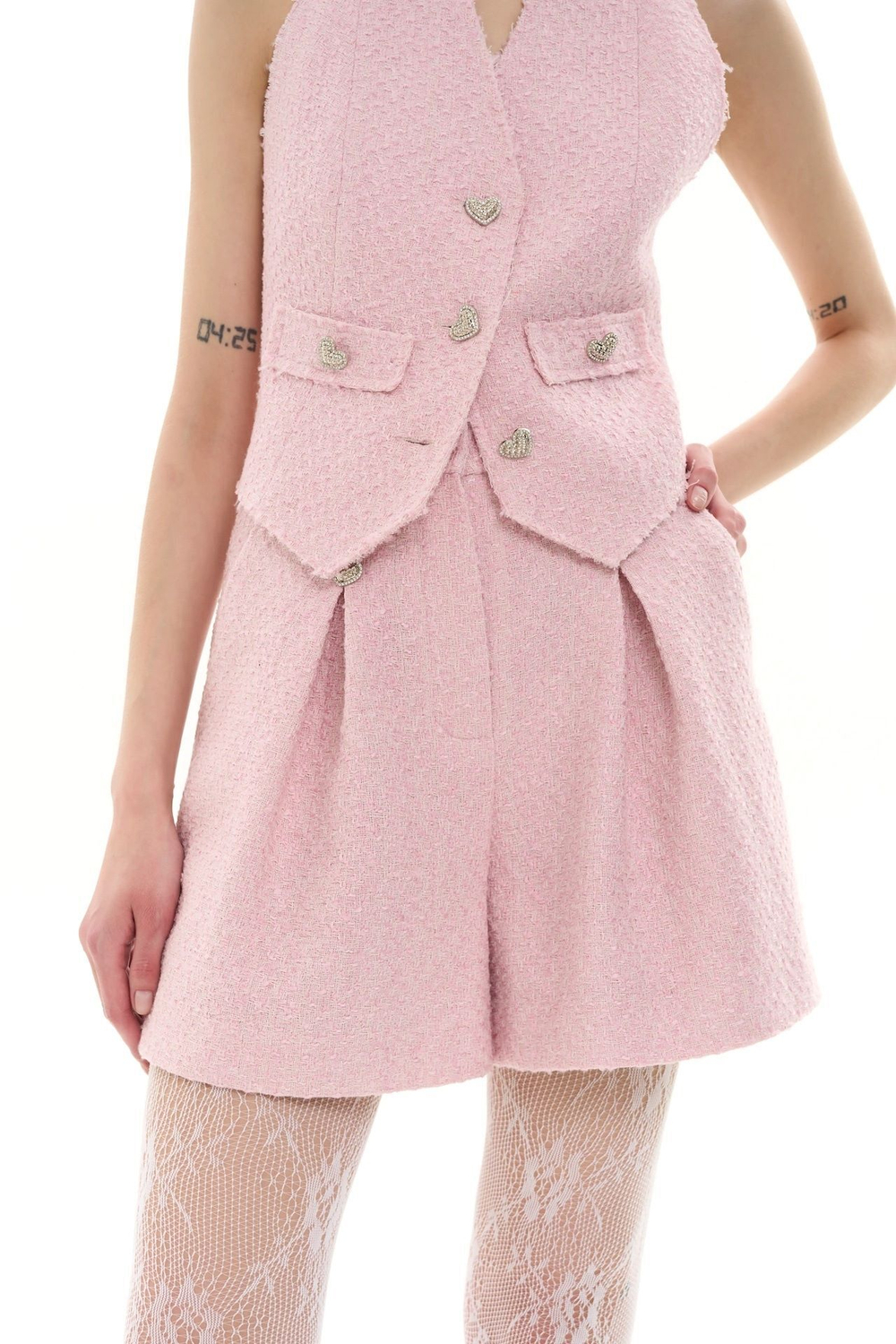 Шорты-мини с защипами твидовые