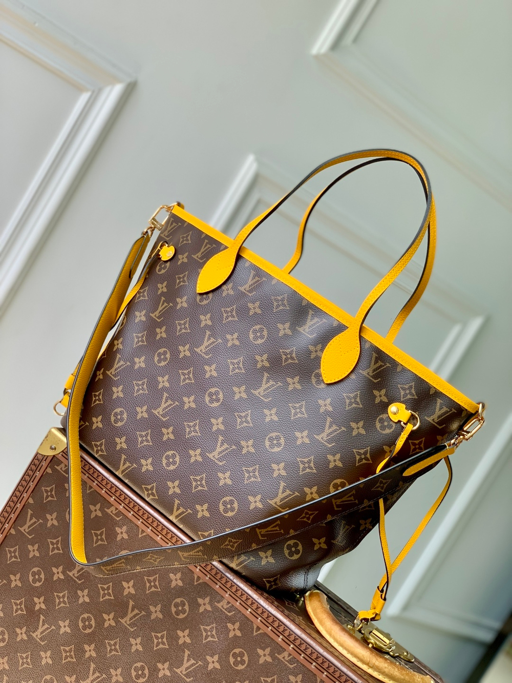 Louis Vuitton Neverfull Bandouliere Inside Out MM