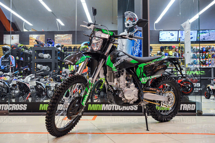 Мотоцикл Avantis A7 Lux (174MN, вод.охл.) ПТС (Черный)