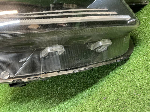 Фара правая Kia Seltos (2019-2022) LED