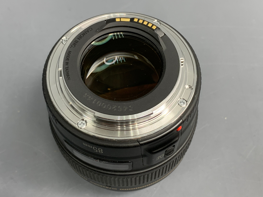 Canon EF 85mm 1.8 USM