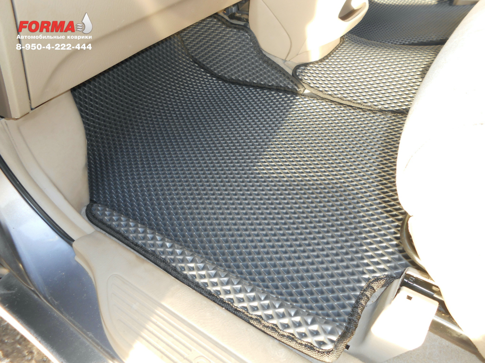 Honda Odyssey 2 поколение (1999-2003) 3 ряда. 2 ряд с раздельными креслами