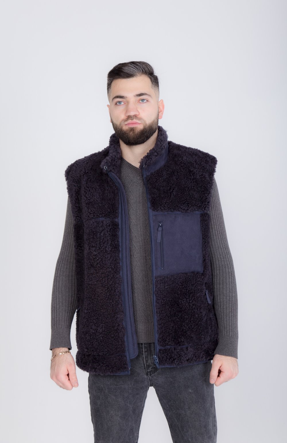 жилет из овчины мужской