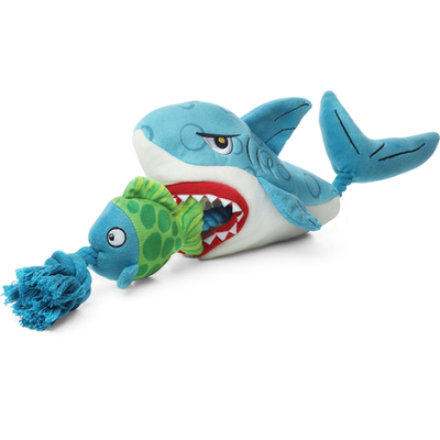 85068 Игрушка для собак Акула с рыбой на веревке 51см, серия CATCH & FETCH, Gigwi