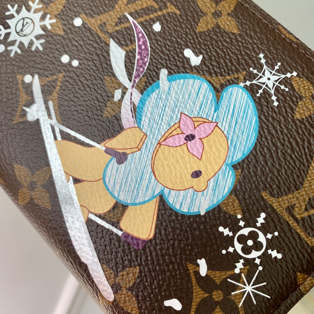 Louis Vuitton Zippy Wallet