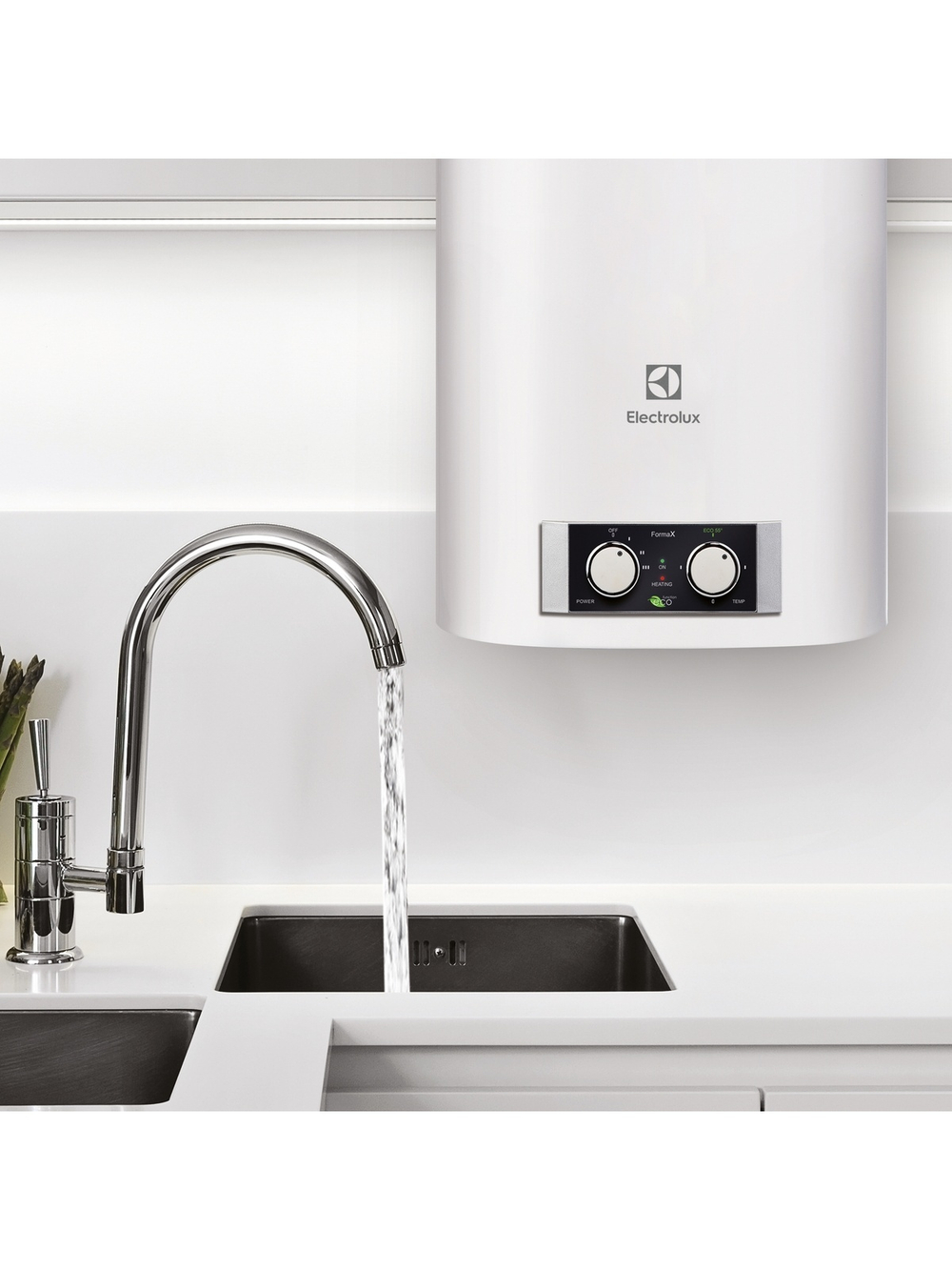 Водонагреватель Electrolux EWH 30 Formax
