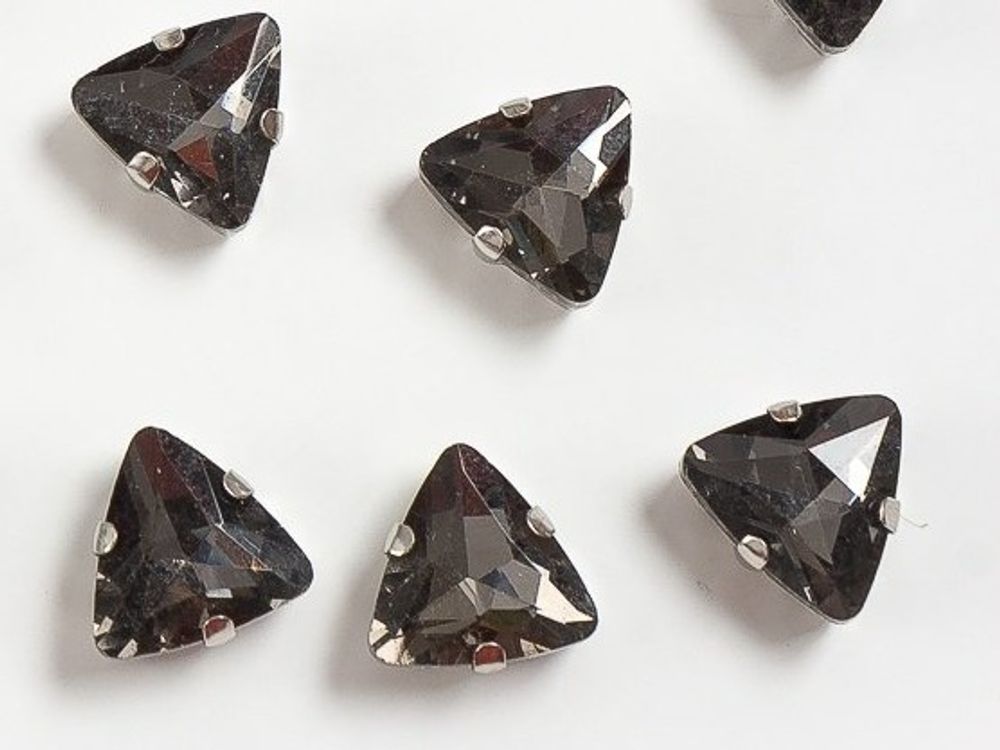 Стразы пришивные стекло в оправе "Треугольник", р. 12 мм, графит