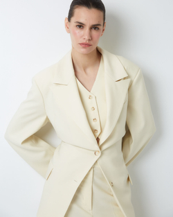 Жакет на пояске из шерсти белый шоколад