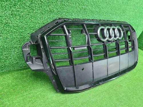Решетка радиатора Audi Q7 2 (2019-2024)