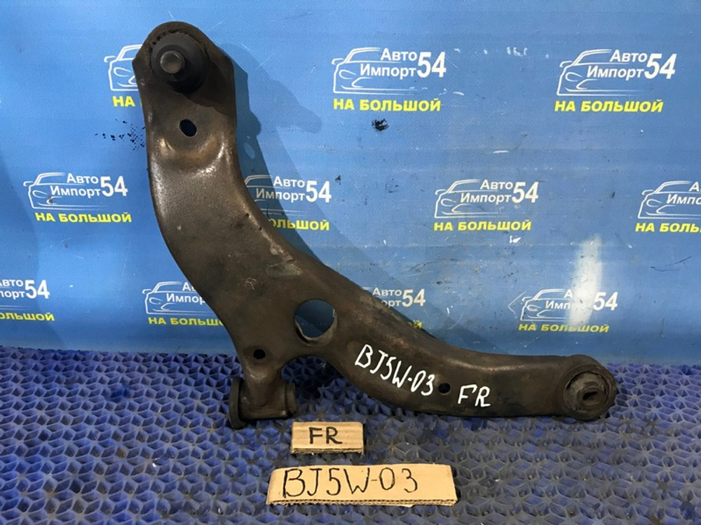 Рычаг передний правый MAZDA FAMILIA 2001