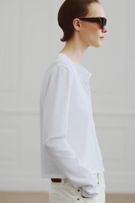 ZARA ФУТБОЛКА ИЗ 100% ХЛОПКА НА ПУГОВИЦАХ, БЕЛЫЙ