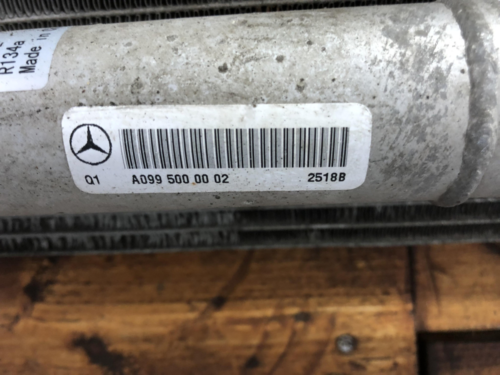 Радиатор кондиционера Mercedes ML GLE (W166)  Б/У Оригинал A0995000002